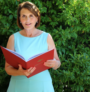 Liz Manera wedding celebrant